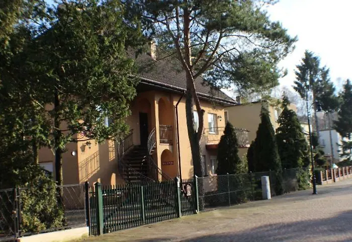 Blekitna Laguna B&B 포비에로보